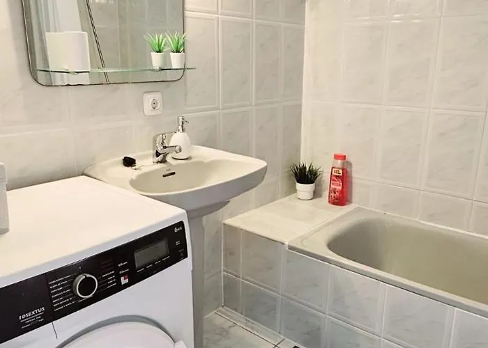 House Апартаменти *