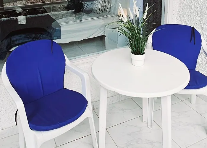 Апартаменти House